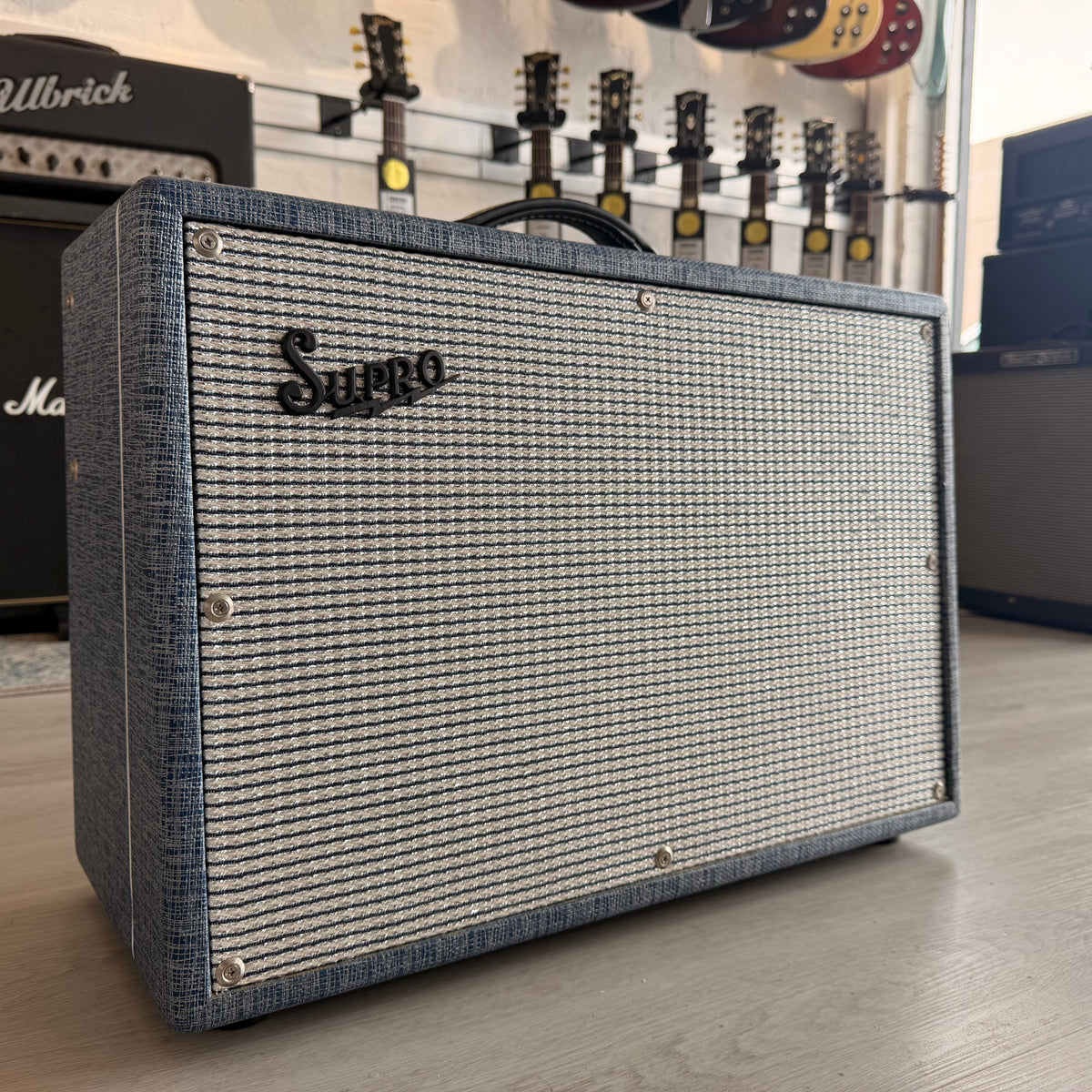 AMPS