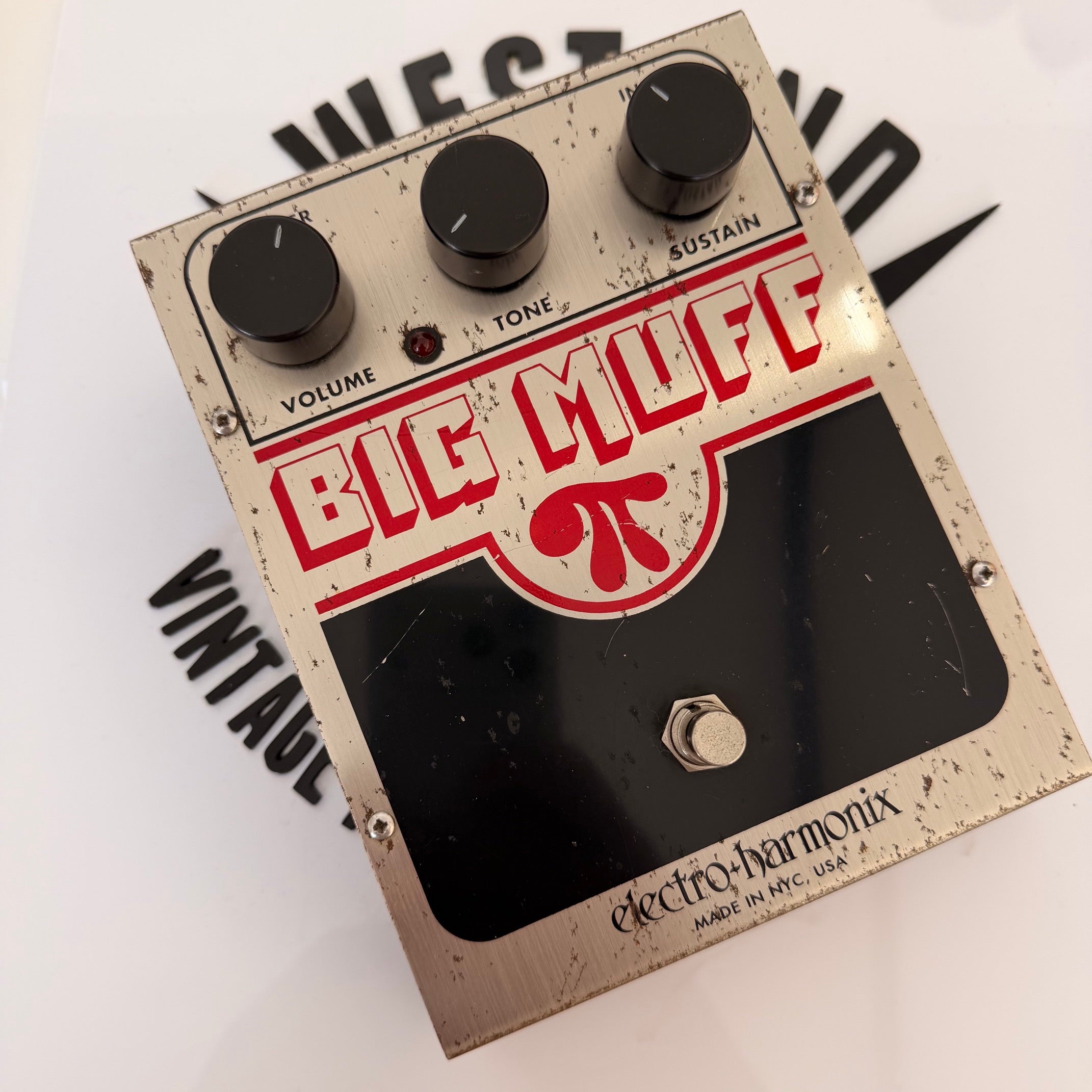 Electro-Harmonix Big Muff Pi Fuzz Pedal