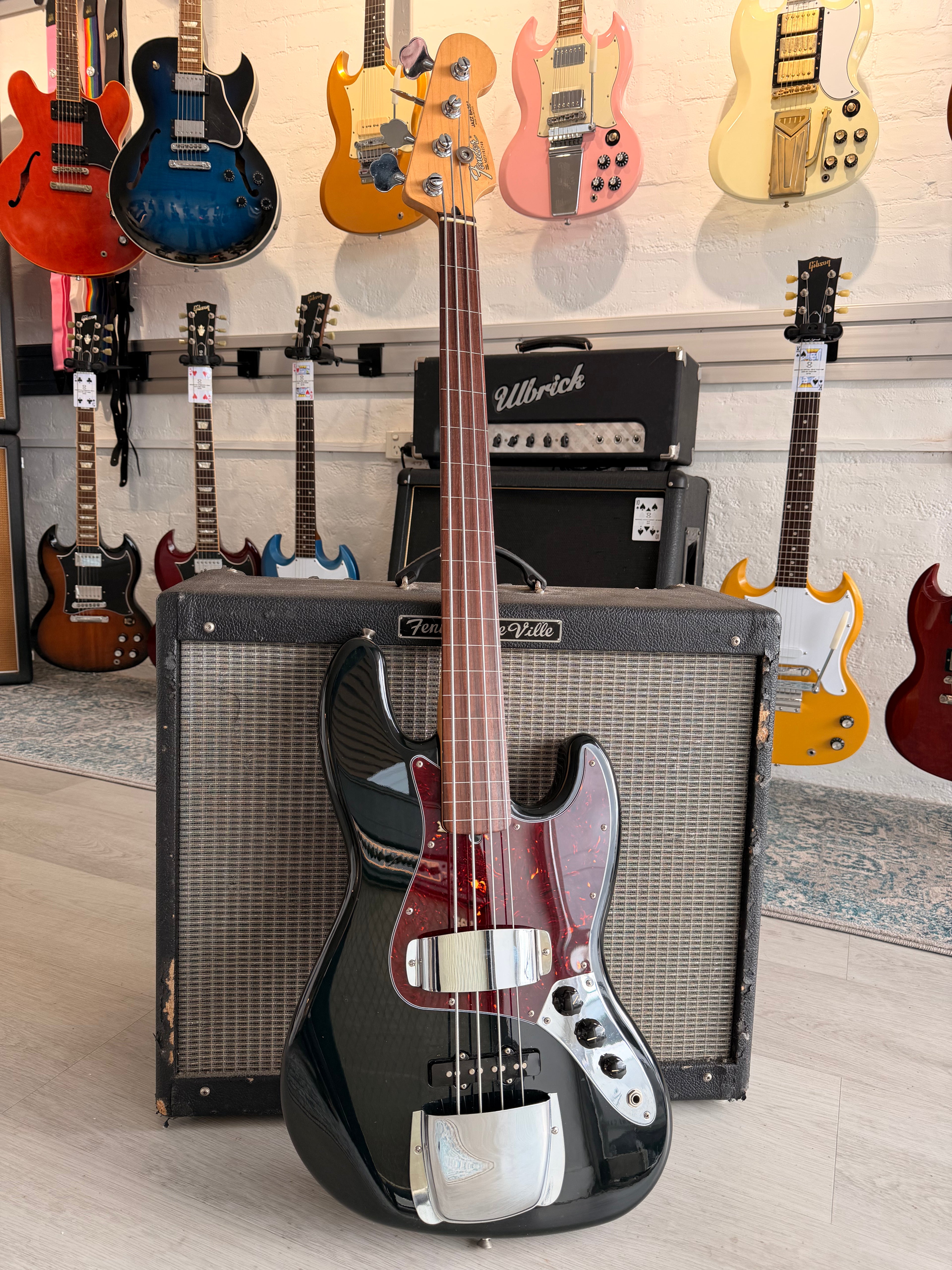 Fender Fretless Standard Jazz Bass Guitar