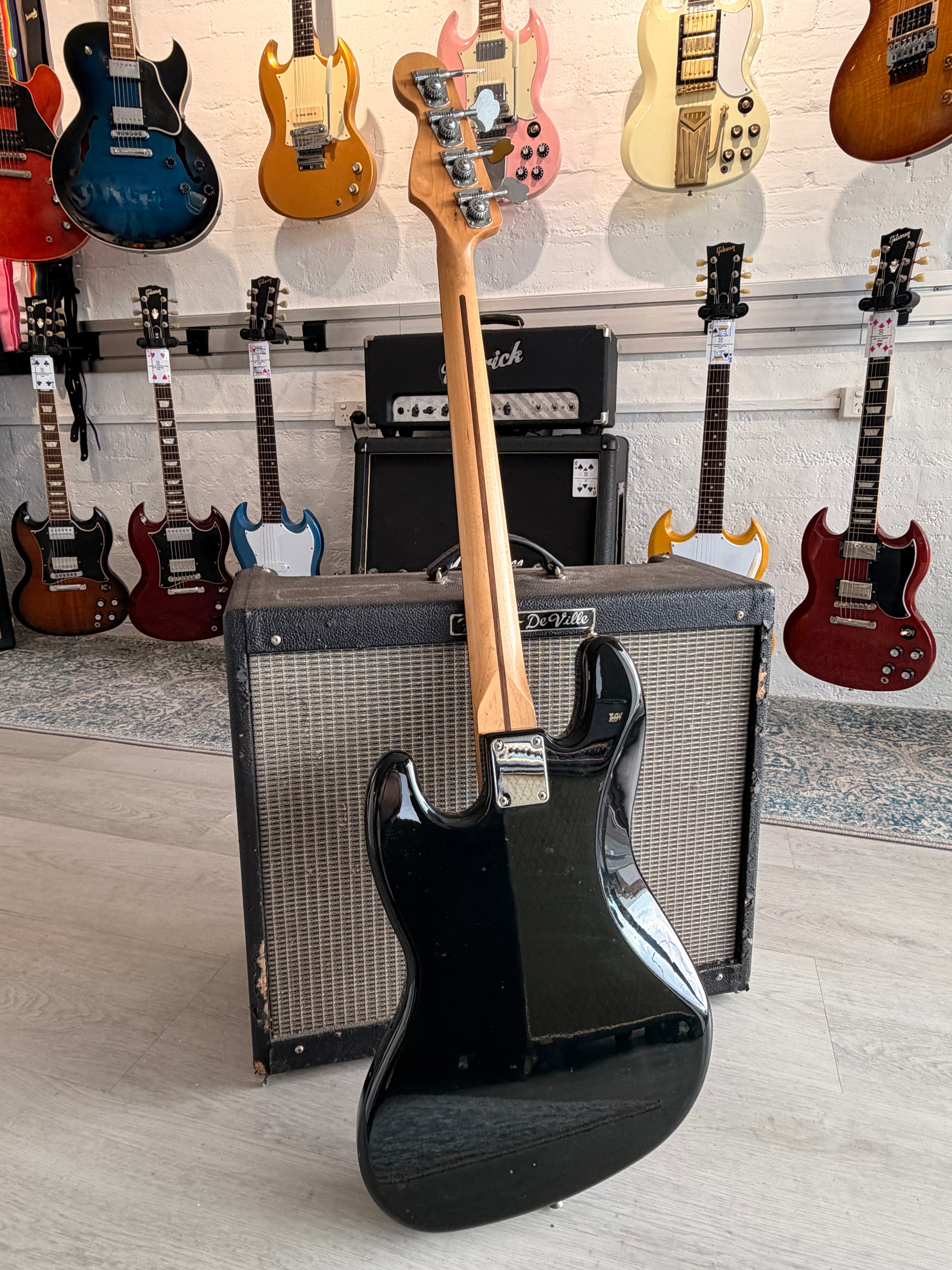 Fender Fretless Standard Jazz Bass Guitar